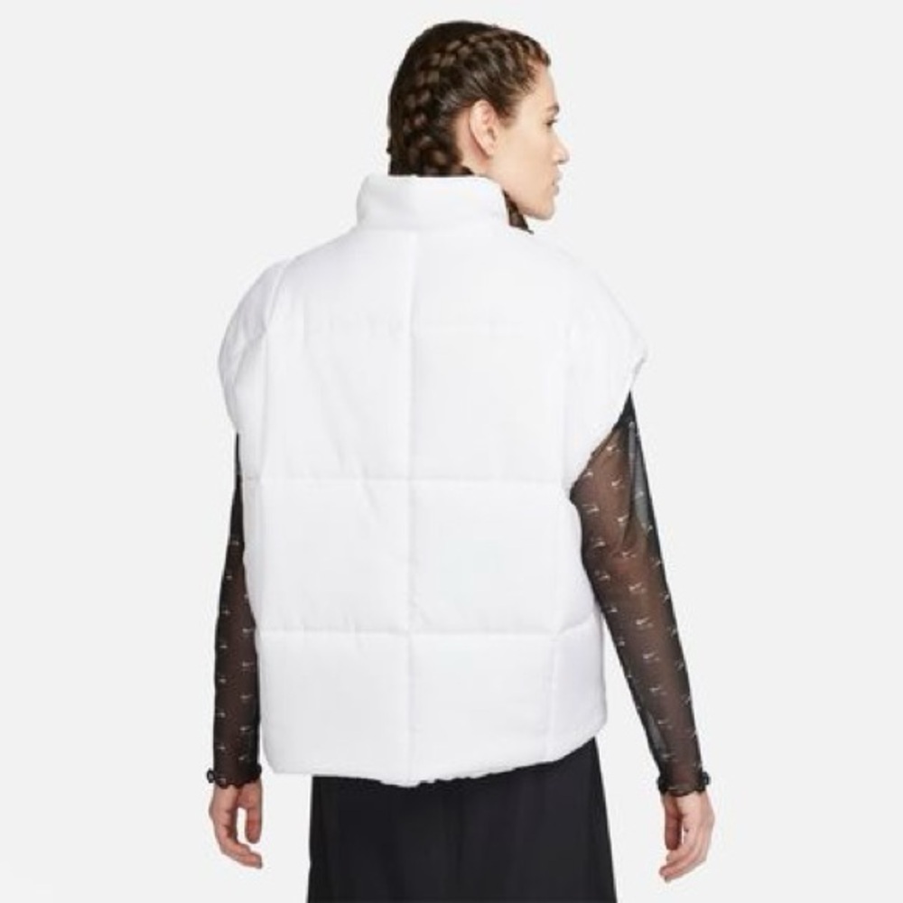 Nike Sportswear Classic Water Repellent Therma-FIT Loose Puffer Vest - Picture 2 of 16